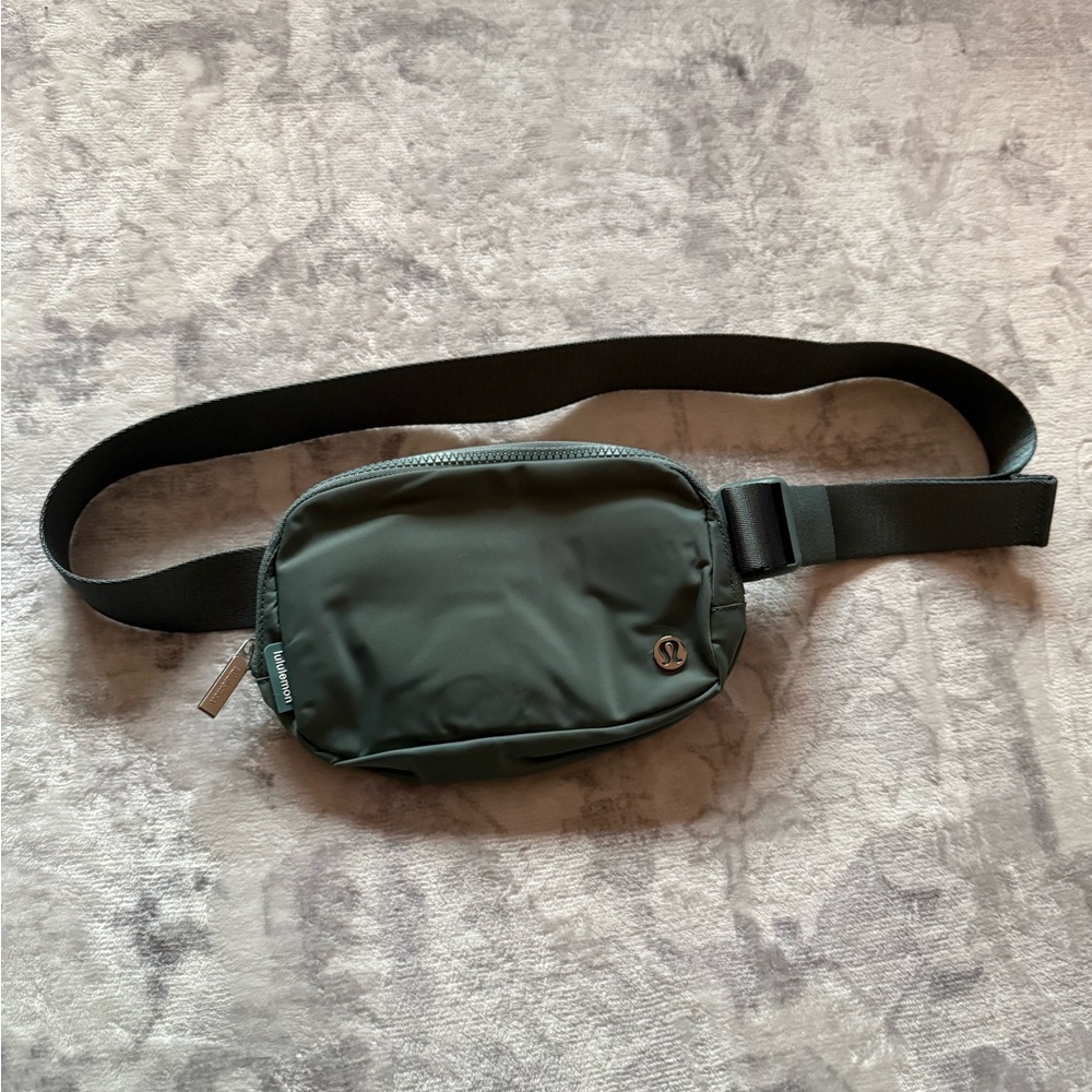 Lululemon Tidewater teal belt bag